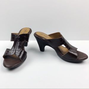 Eüro Soft Chocolate Brown Leather Heeled Sandals
